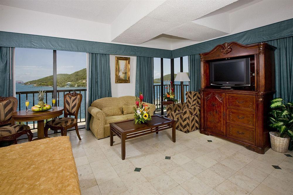 Windward Passage Hotel Charlotte Amalie Szoba fotó